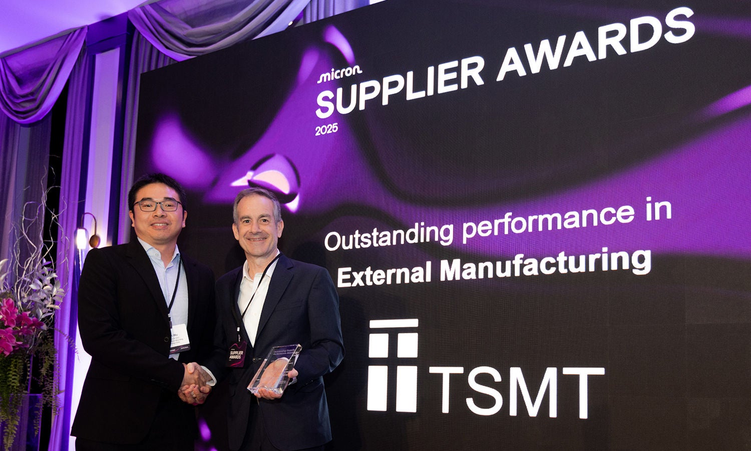 Mark Murphy presenting the Outstanding Performance Award to John Wu